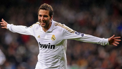 Kaiyun官方登录入口-半场比分：54-51，北京队略占优势，激烈对抗持续升温！，北京单场比分500