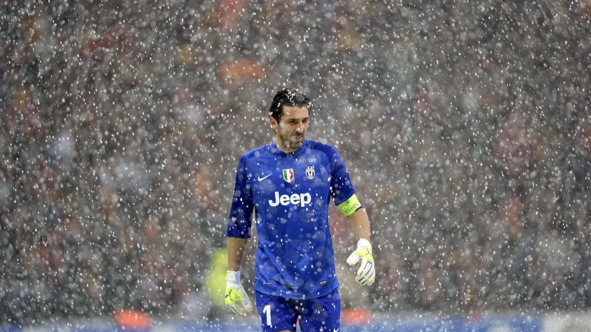 _城市高空跳绳比赛：极限运动的视觉盛宴_，高空跳绳视频